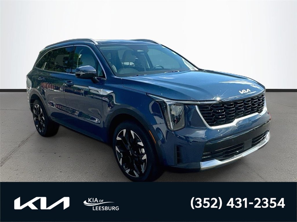 Certified 2025 Kia Sorento EX w/ Panoramic Sunroof Package
