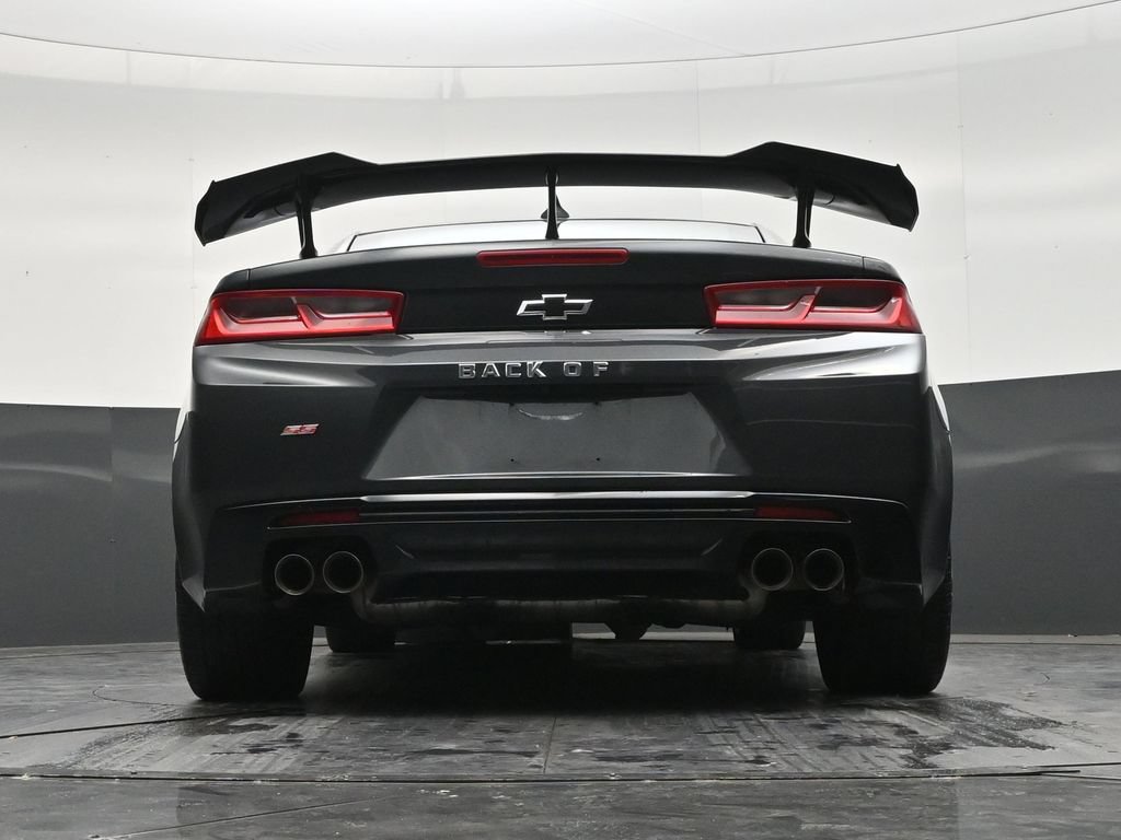 Used 2018 Chevrolet Camaro SS RWD image 23