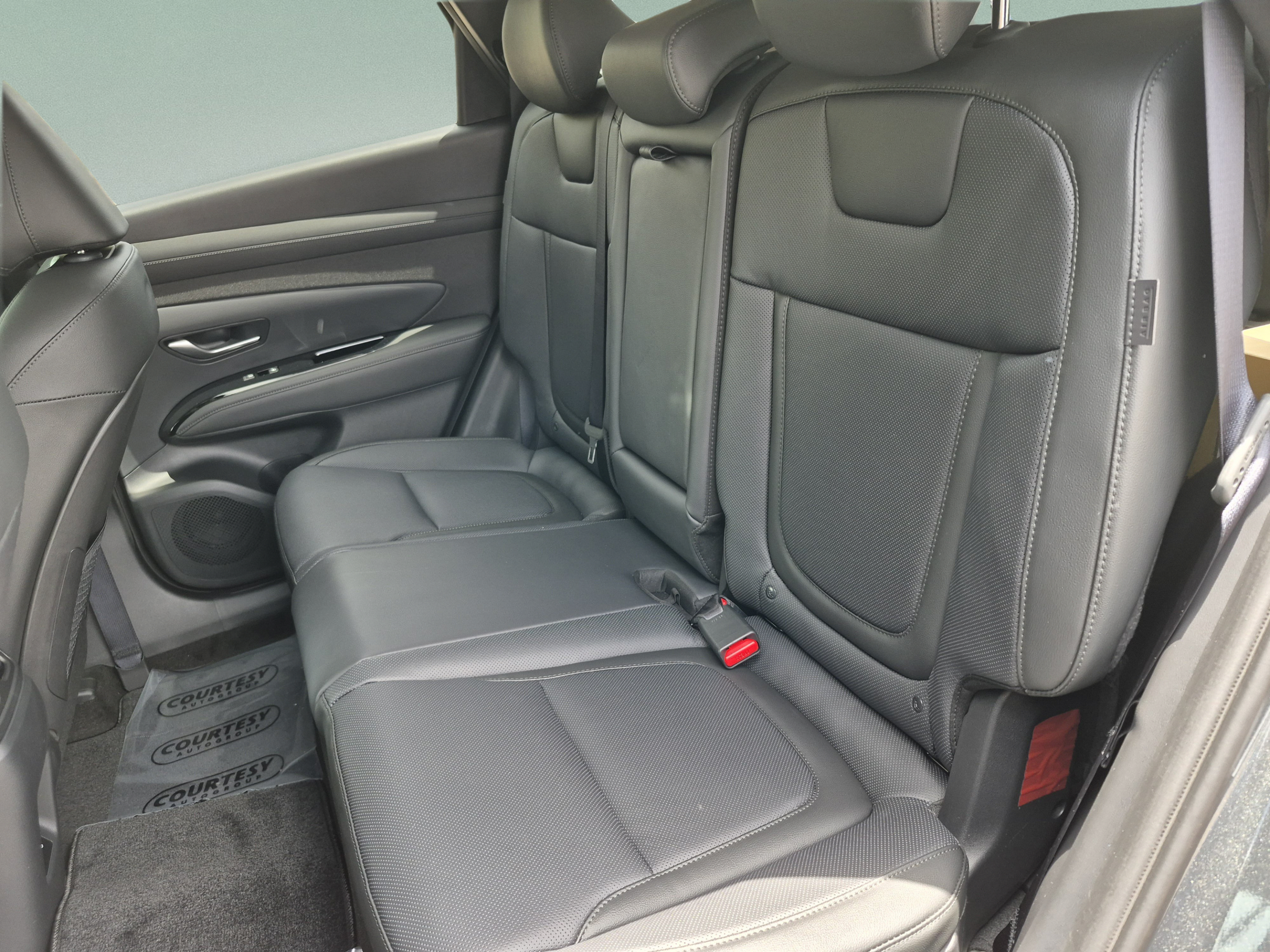 New 2026 Hyundai Tucson Limited AWD/4WD image 17