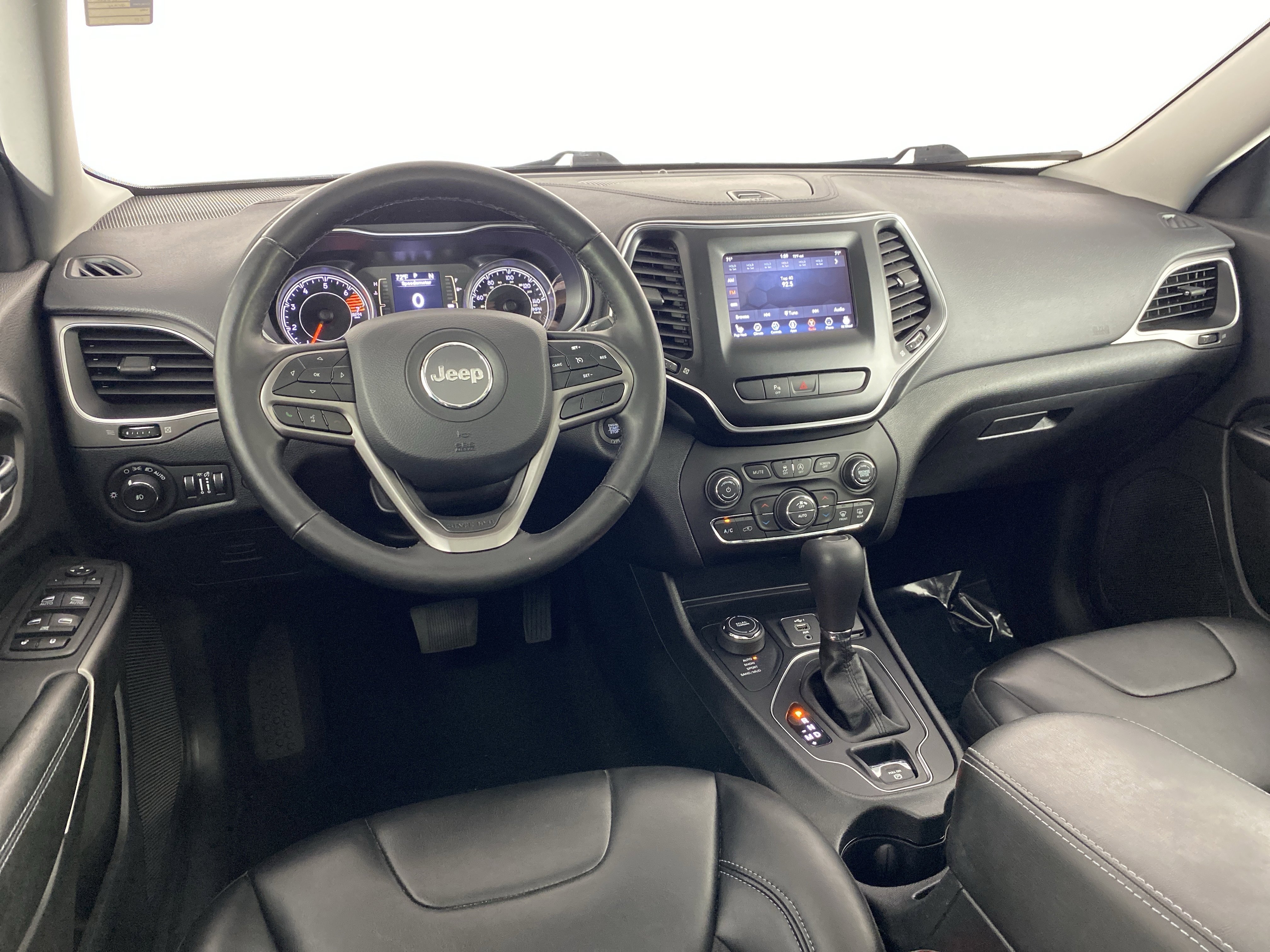 Used 2020 Jeep Cherokee Latitude Plus w/ Comfort/Convenience Group image 46