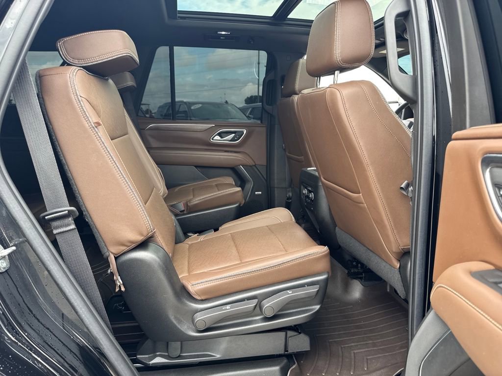 Used 2022 Chevrolet Tahoe High Country image 14