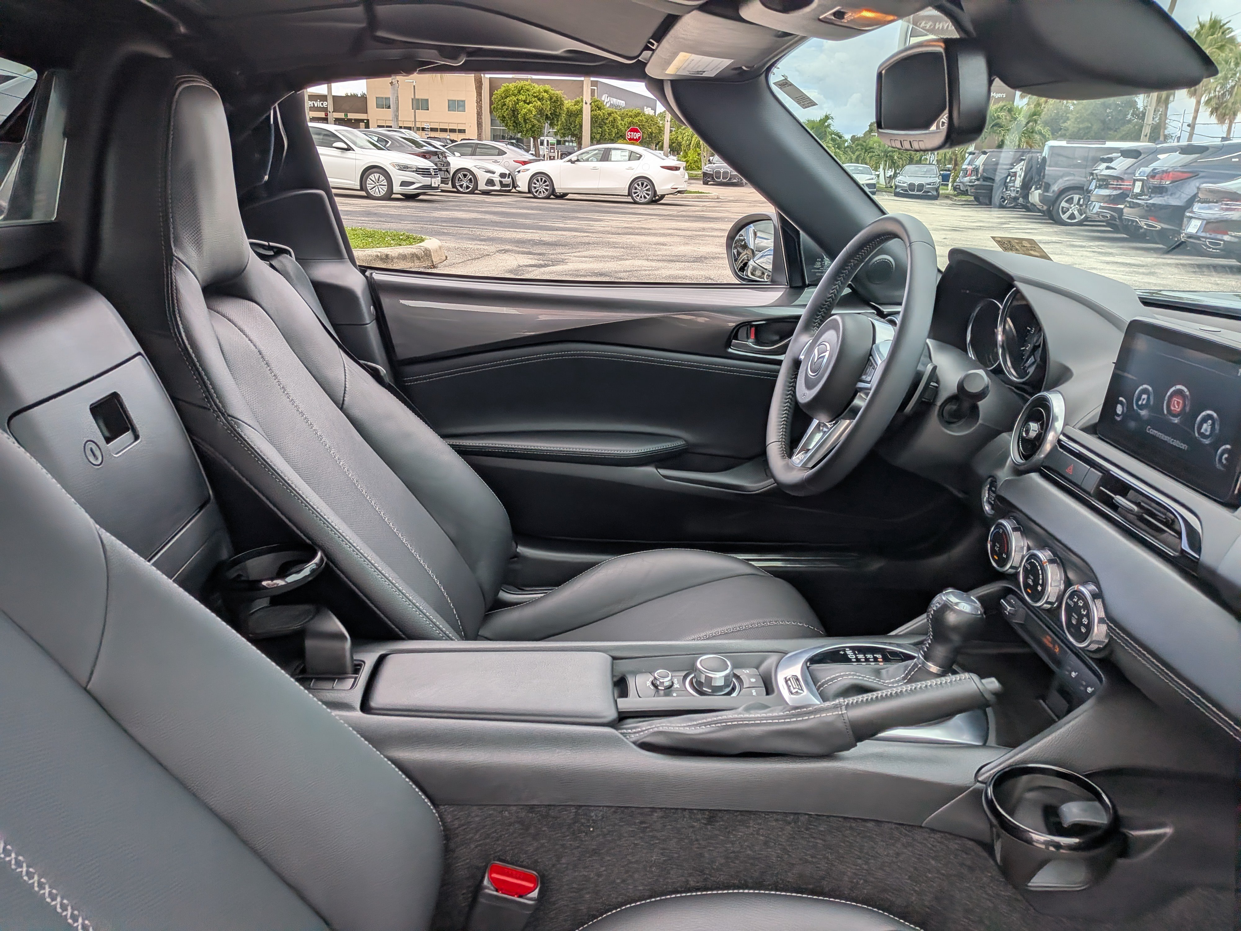 Used 2022 MAZDA MX-5 Miata RF Grand Touring RWD image 14