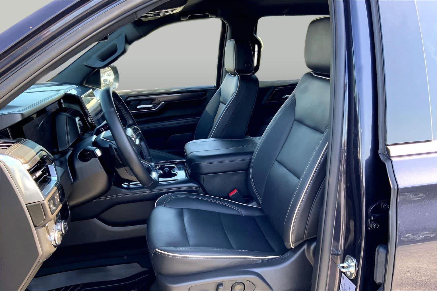 Used 2026 GMC Yukon Elevation RWD image 8
