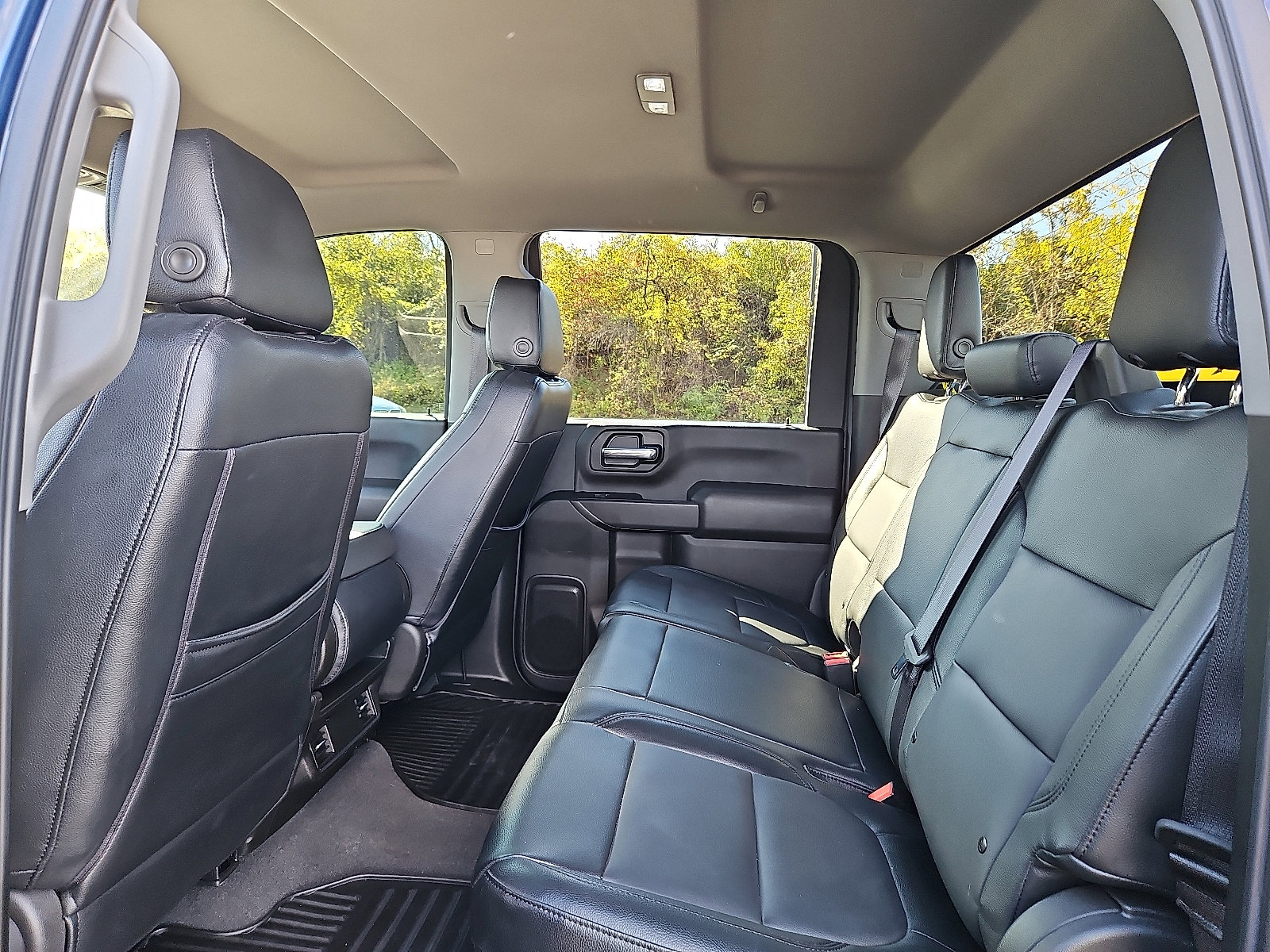 Certified 2022 Chevrolet Silverado 2500 Custom w/ Custom Value Package image 9