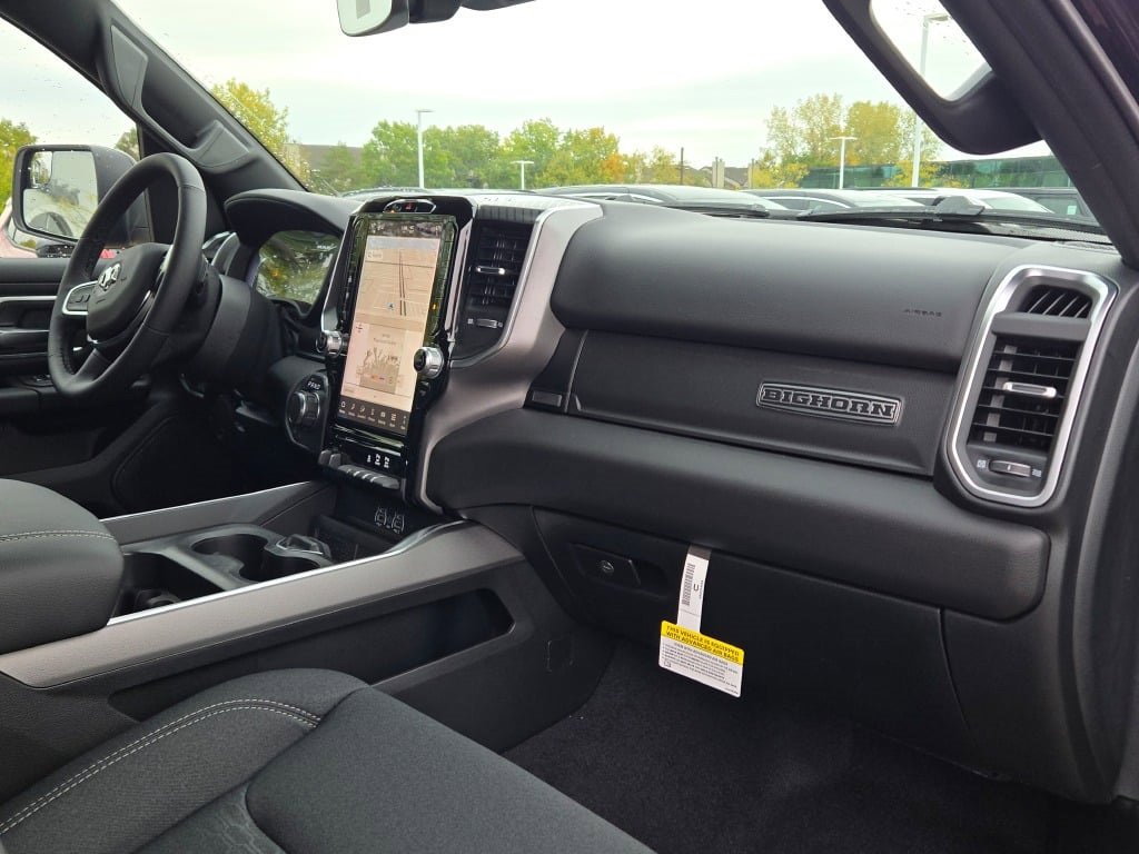 New 2026 RAM 1500 4x4 Crew Cab image 8