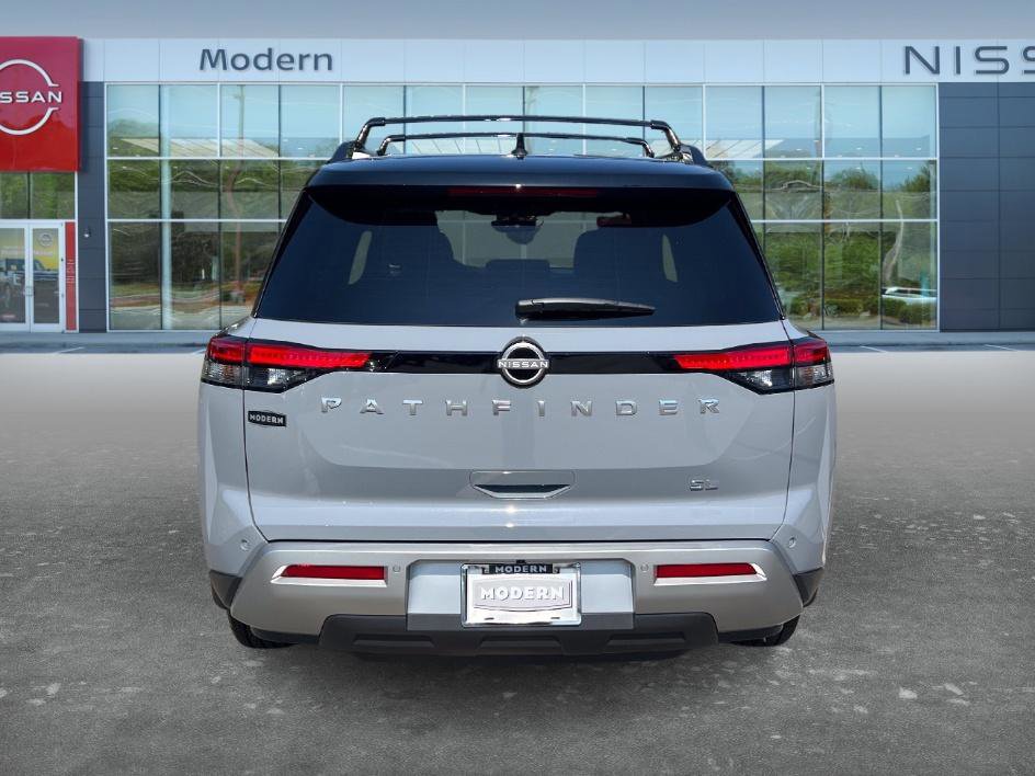 Certified 2025 Nissan Pathfinder SL FWD image 6