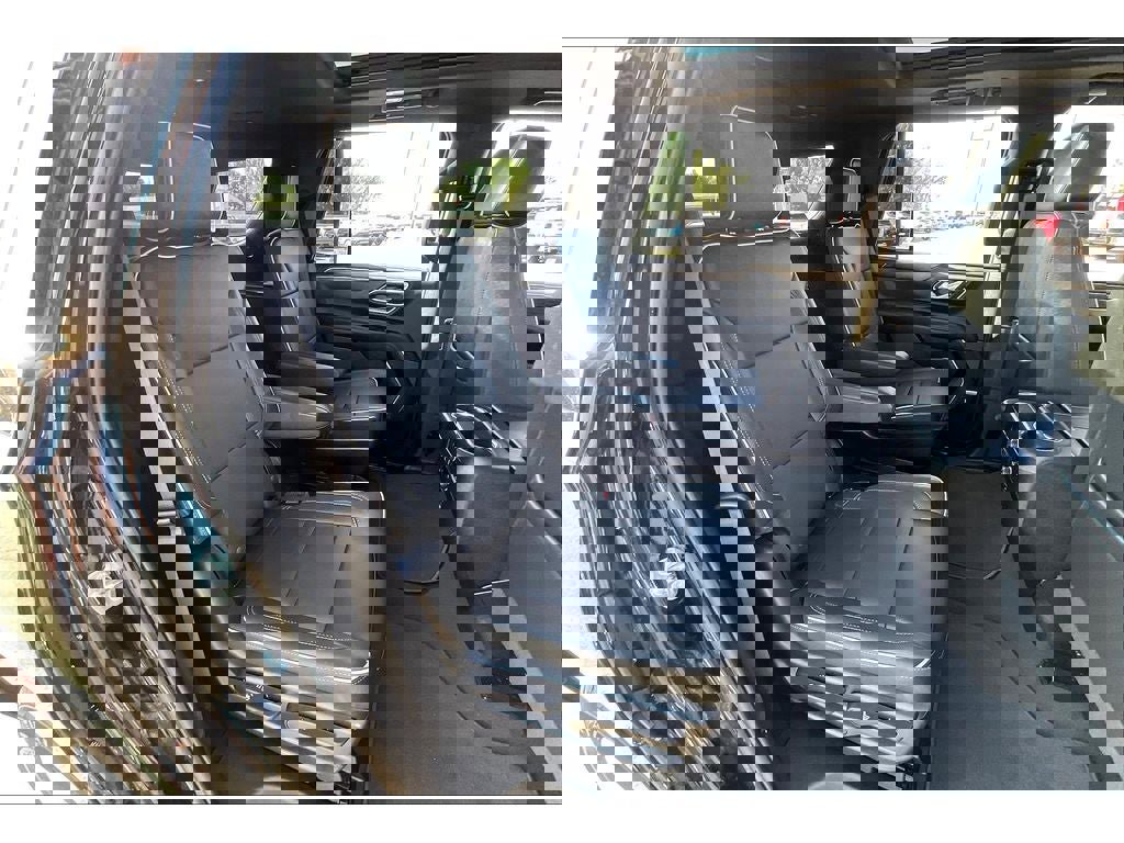 Used 2023 Chevrolet Tahoe Premier image 28