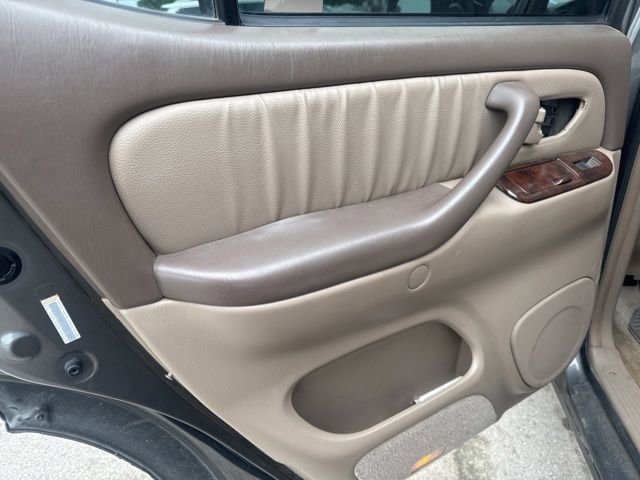 Used 2004 Toyota Sequoia Limited RWD image 11