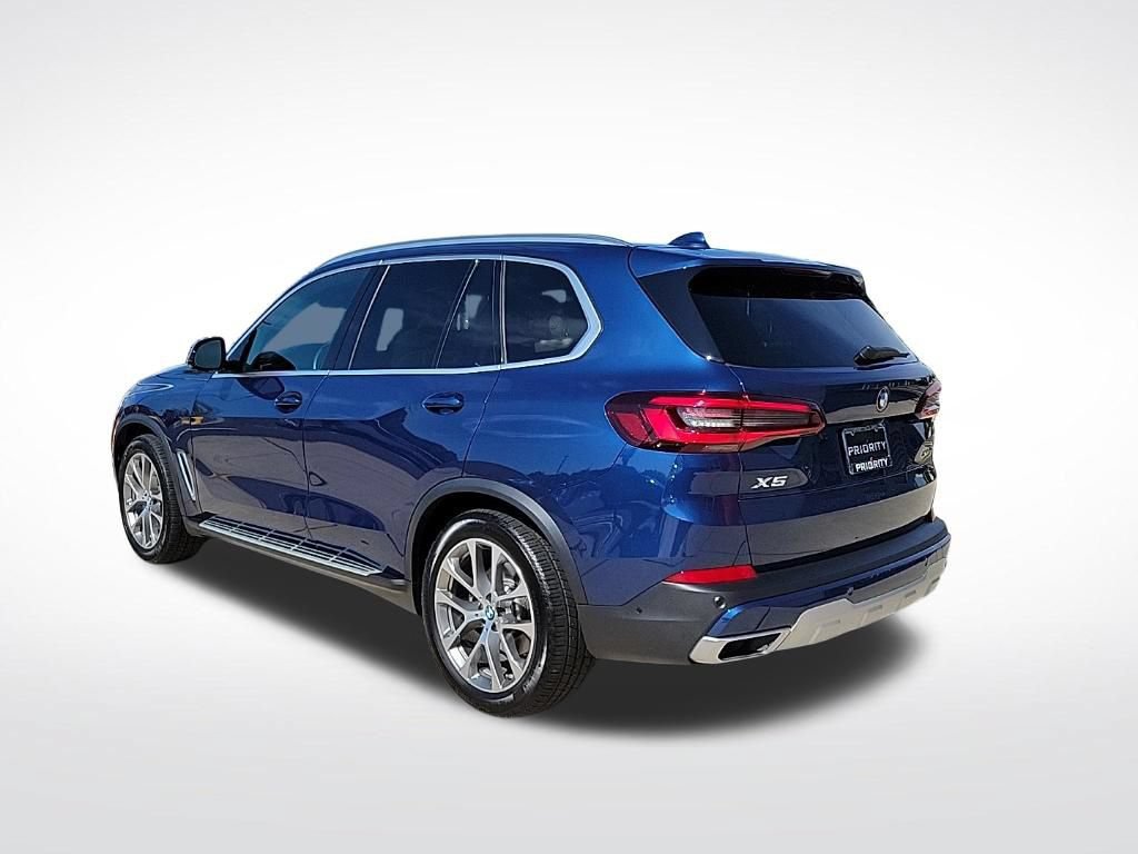 Used 2021 BMW X5 xDrive40i w/ Premium Package AWD/4WD image 3