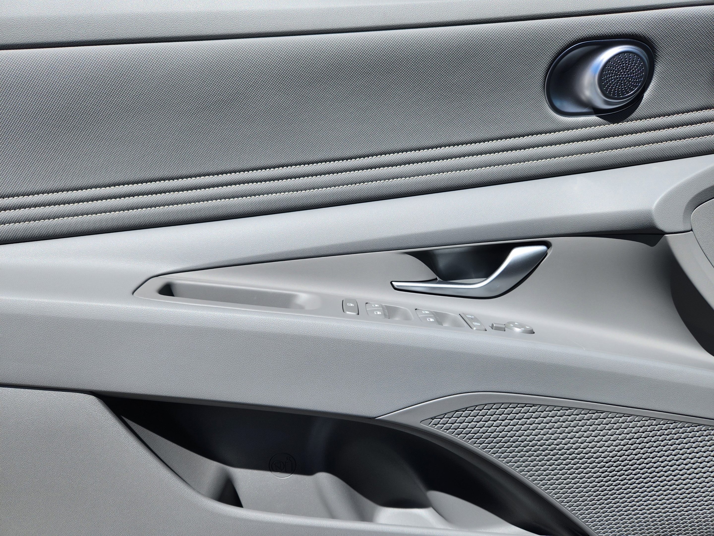 New 2026 Hyundai Elantra SEL FWD image 17
