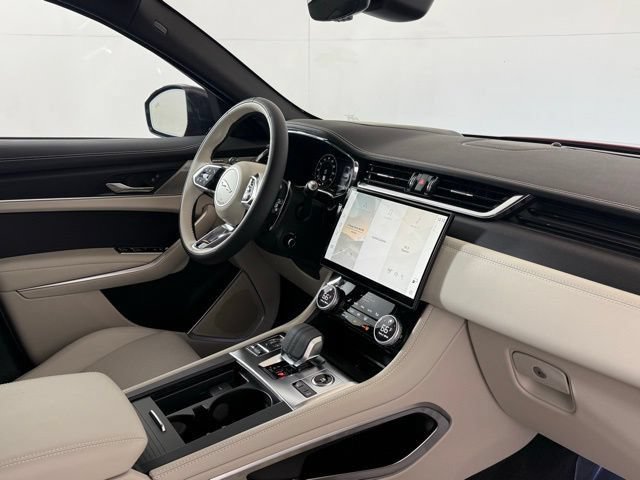 Used 2026 Jaguar F-PACE R-Dynamic S AWD/4WD image 19