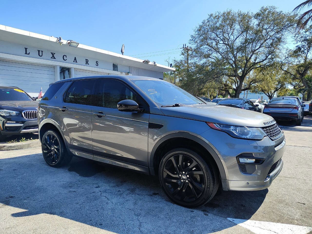 Used 2017 Land Rover Discovery Sport HSE image 11