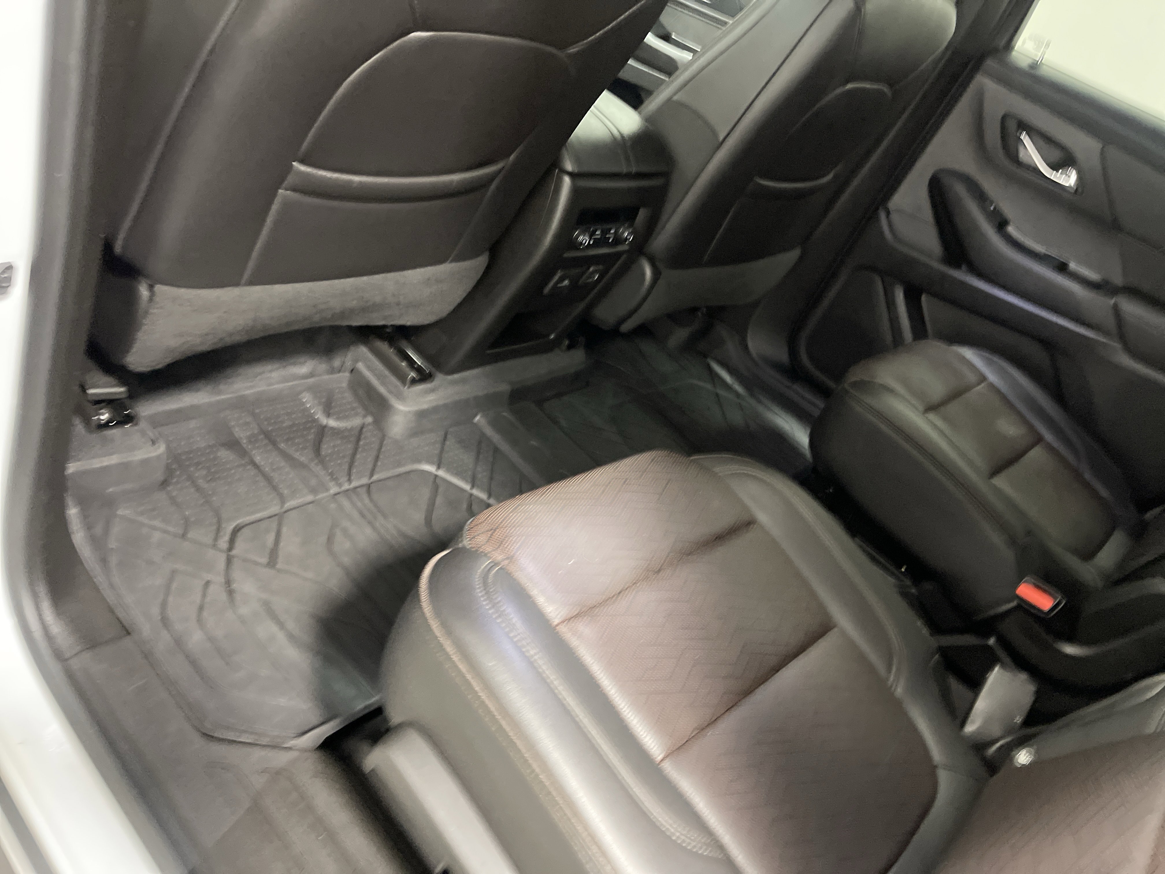 Used 2022 Chevrolet Traverse High Country AWD/4WD image 17