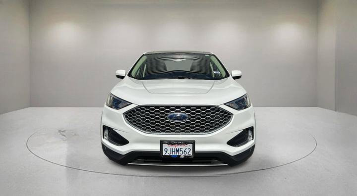 Certified 2024 Ford Edge SEL w/ Convenience Package AWD/4WD image 2
