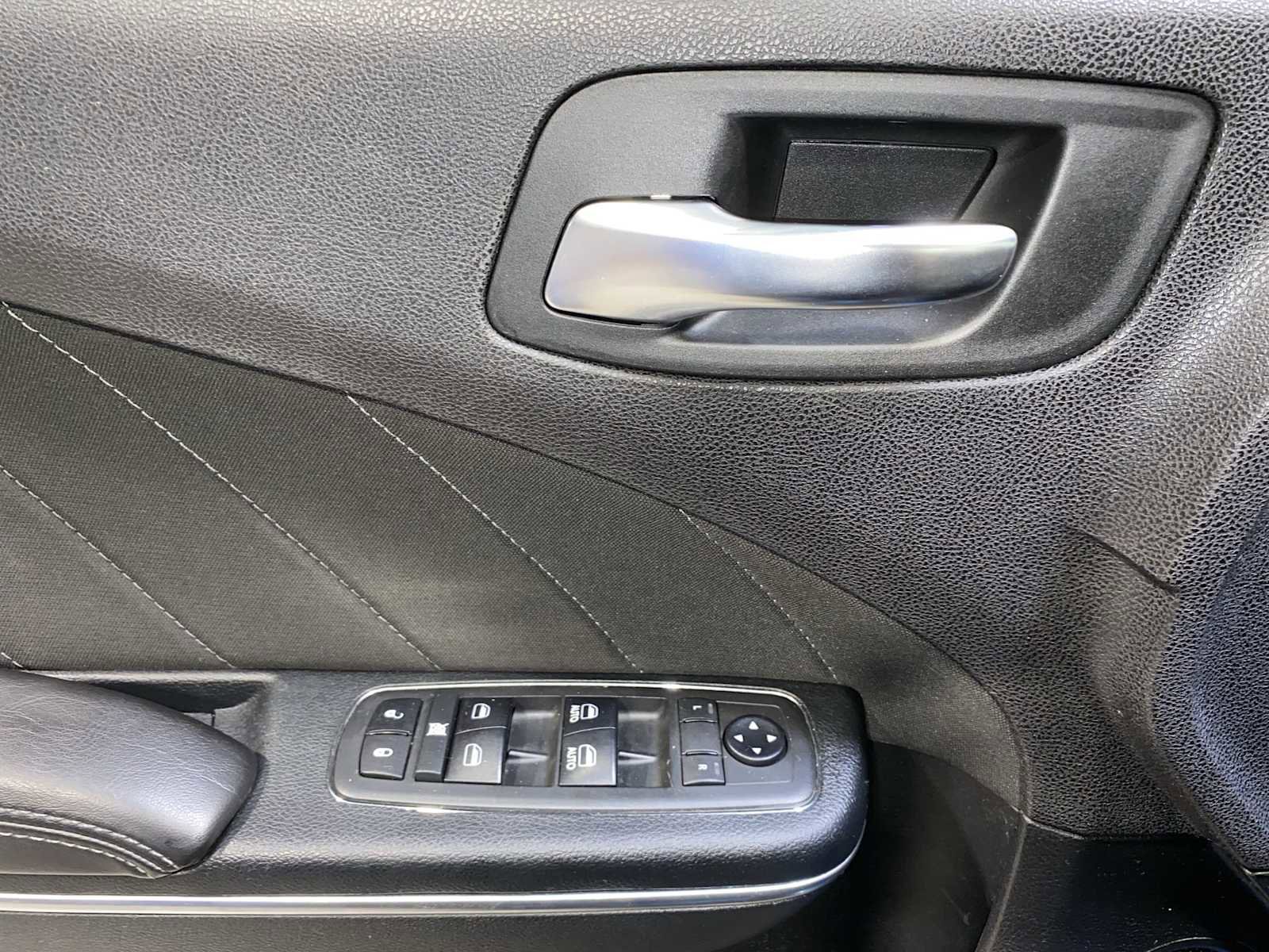 Used 2018 Dodge Charger R/T Scat Pack w/ Dynamics Package image 23