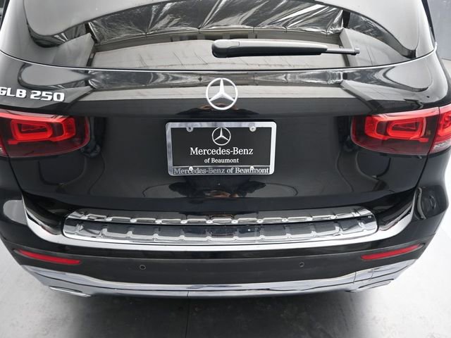 Used 2021 Mercedes-Benz GLB 250 image 12