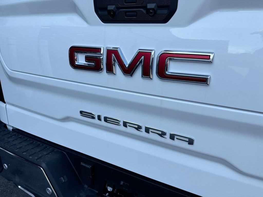 New 2026 GMC Sierra 1500 SLT image 28