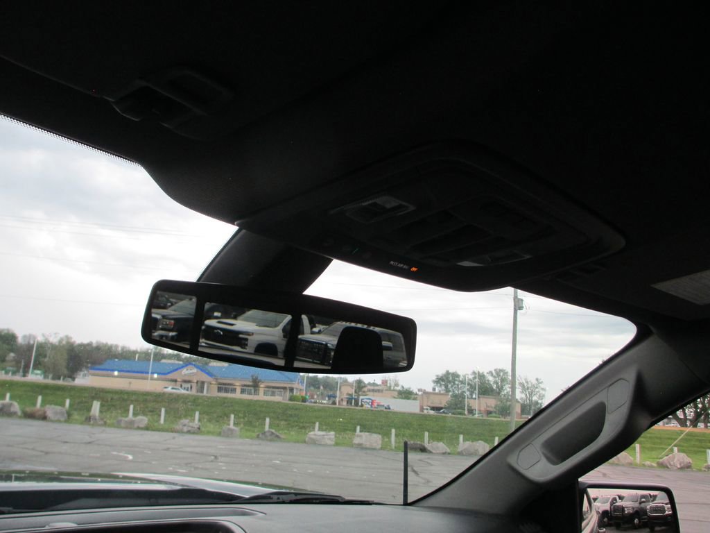 Used 2020 GMC Sierra 1500 Elevation w/ Elevation Value Package image 33