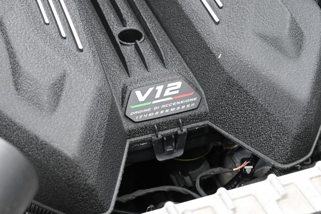 Used 2024 Lamborghini Revuelto AWD/4WD image 28
