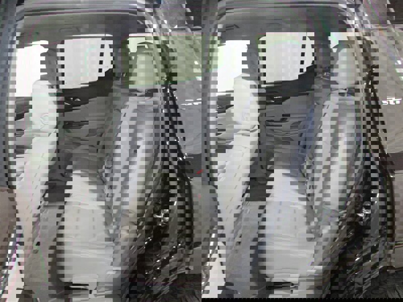 Used 2023 GMC Acadia SLT image 99