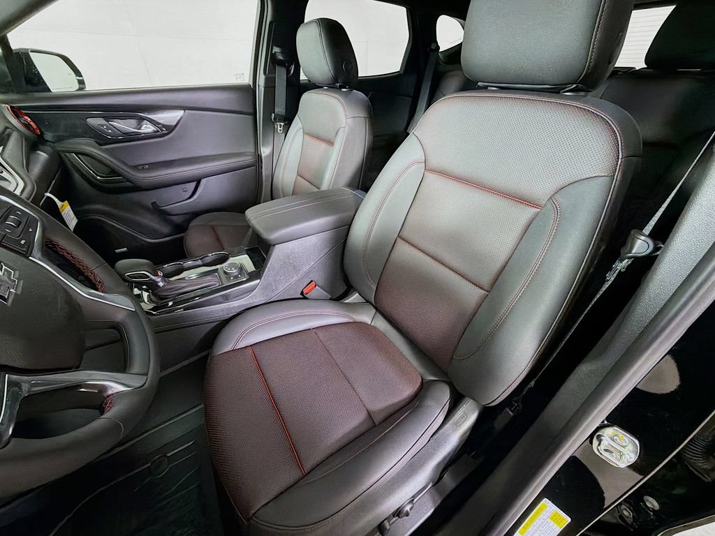 New 2026 Chevrolet Blazer RS w/ LPO, Floor Liner Package AWD/4WD image 11