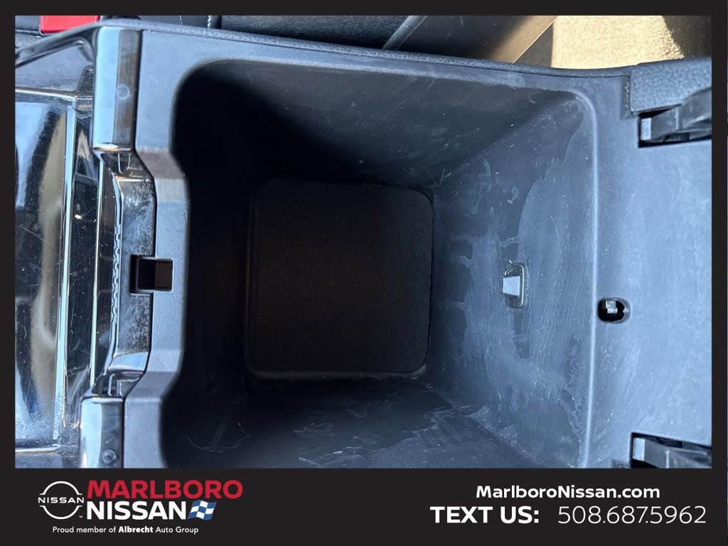 Used 2023 Jeep Grand Cherokee Limited image 32