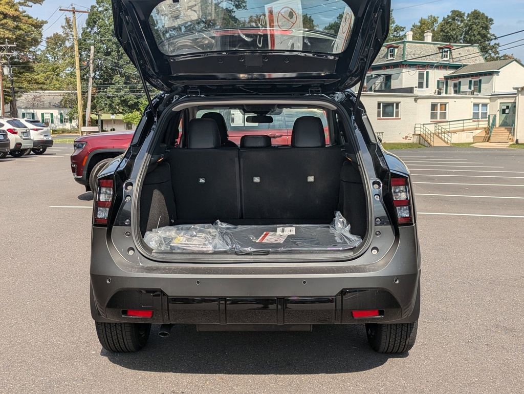 New 2025 Nissan Kicks SR w/ SR Premium Package image 21