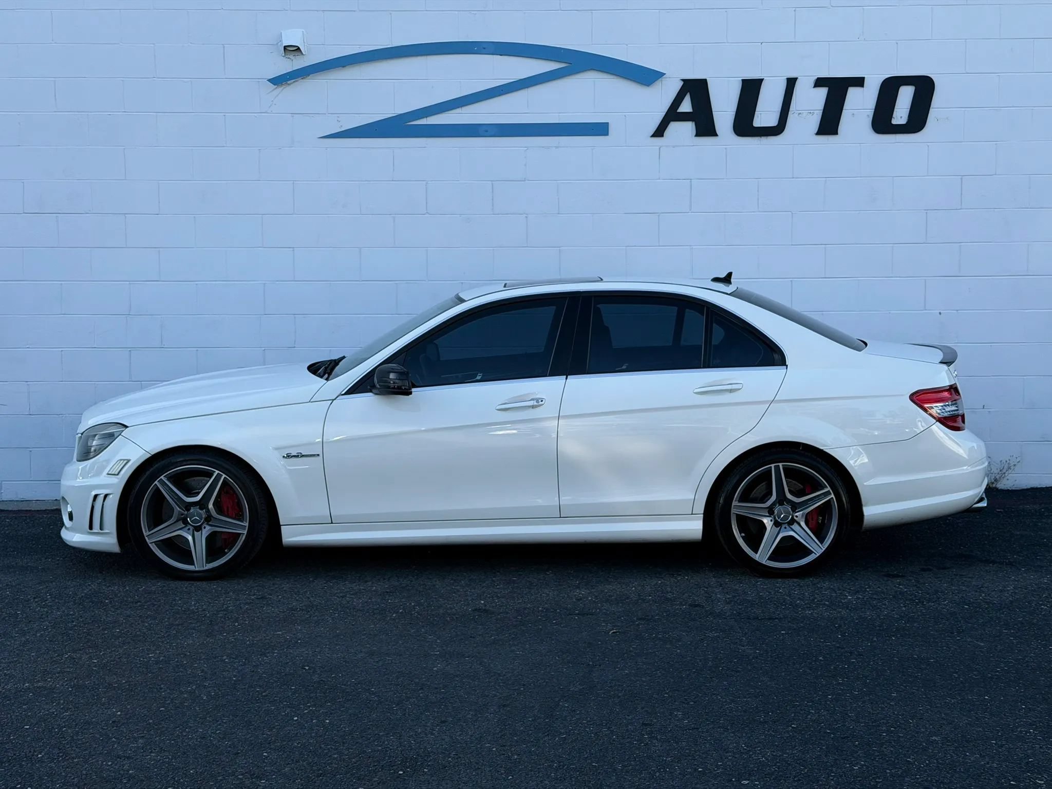 Used 2011 Mercedes-Benz C 63 AMG Sedan image 3