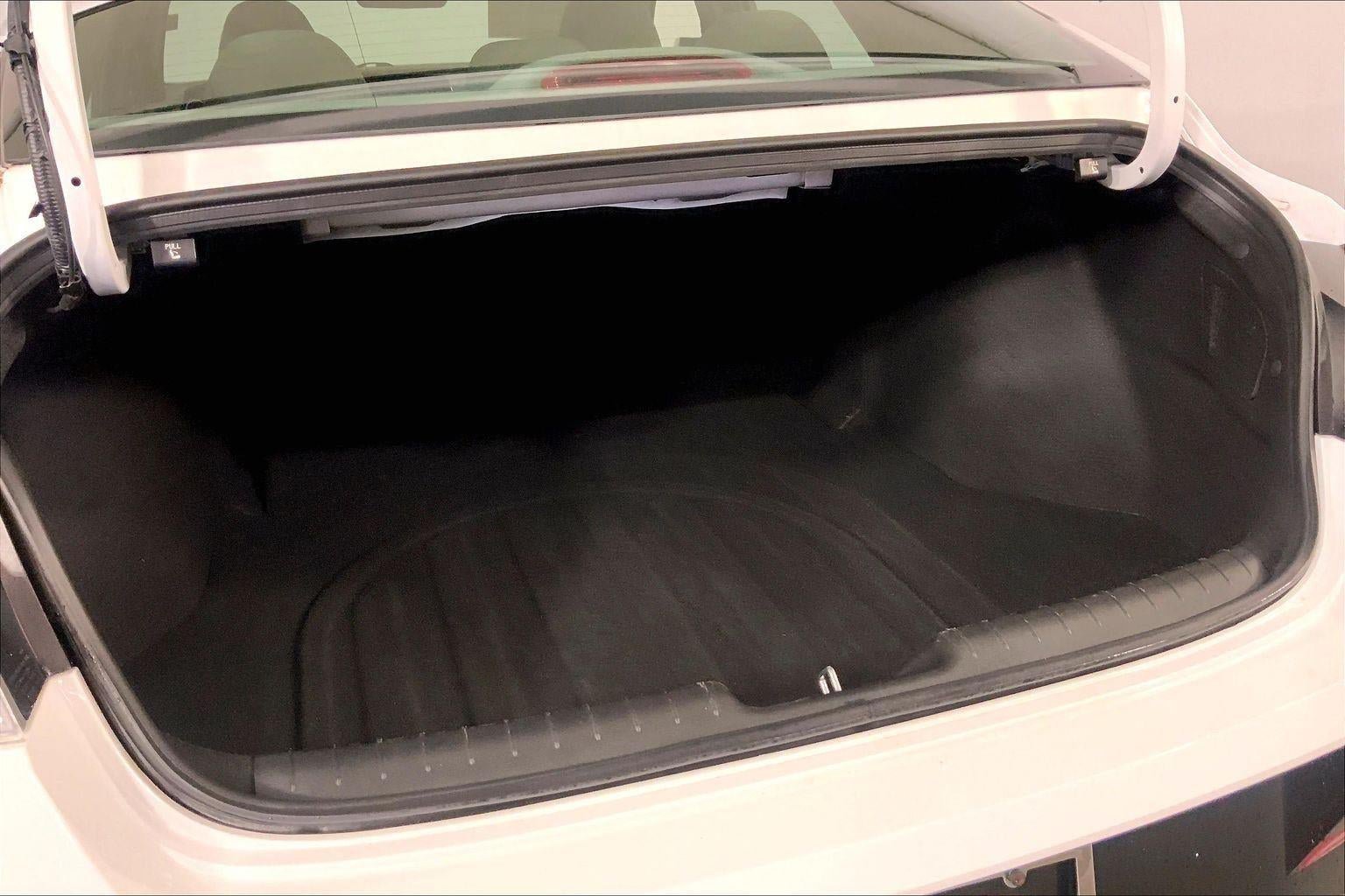 Used 2025 Hyundai Elantra SEL FWD image 4