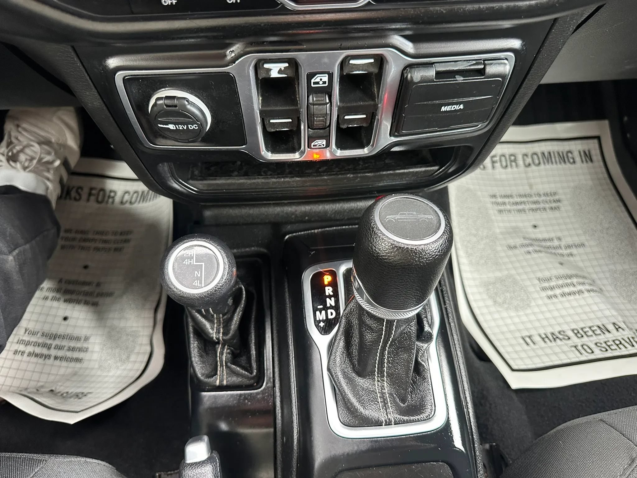 Used 2020 Jeep Gladiator Overland AWD/4WD image 24