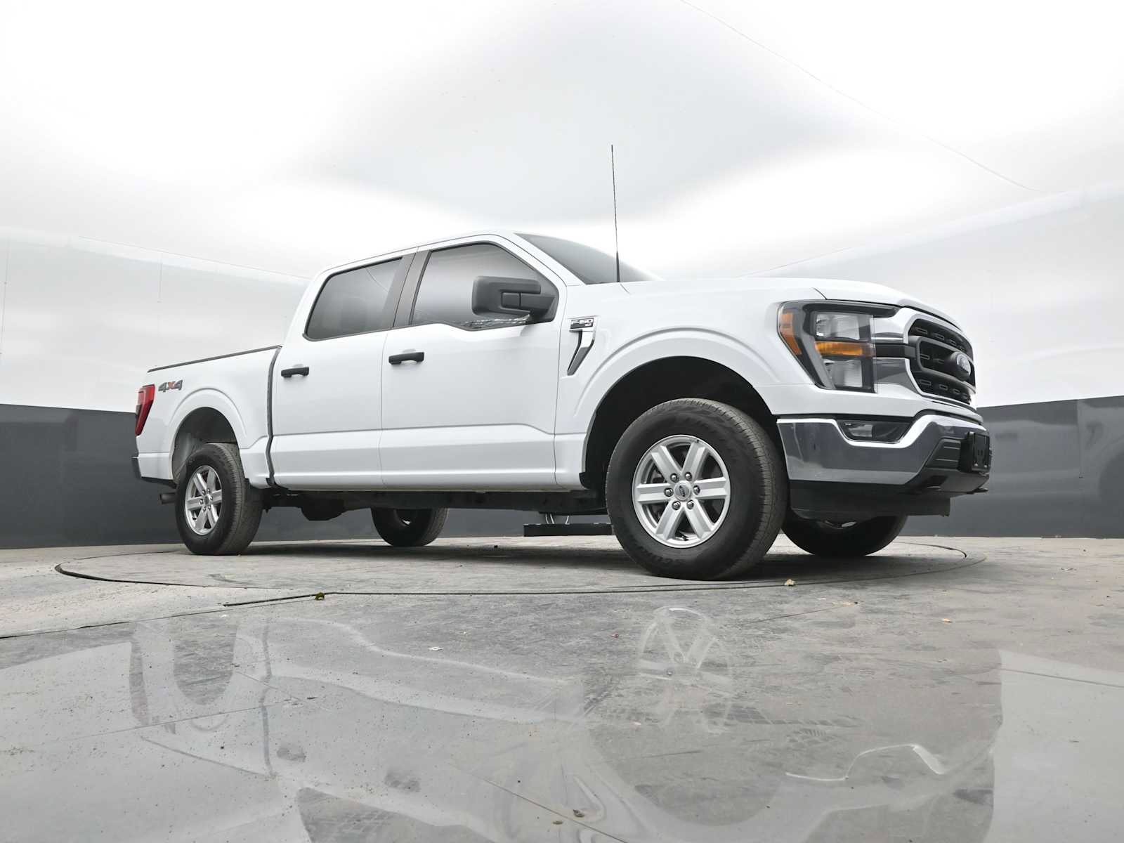 Used 2023 Ford F150 XLT image 36
