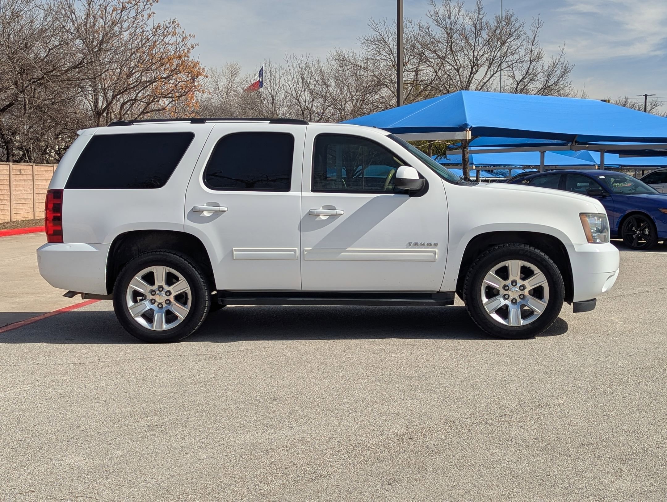 Used 2013 Chevrolet Tahoe LT w/ Luxury Package image 3