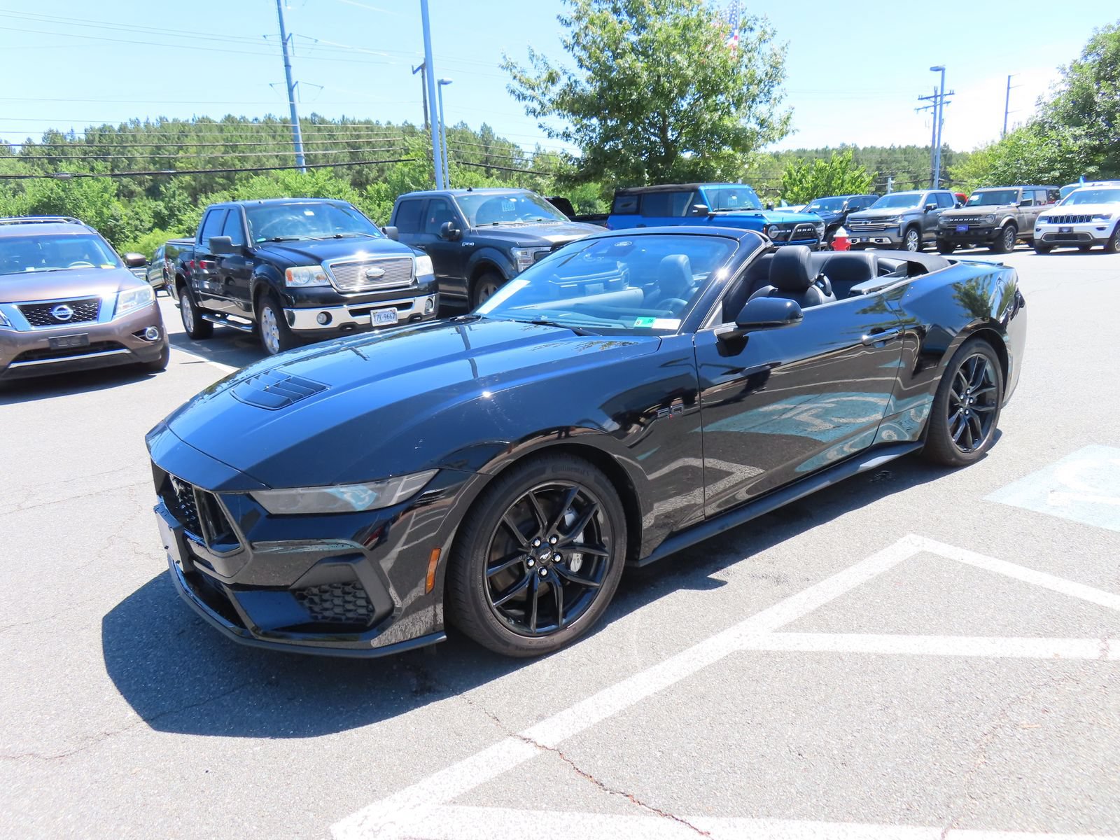 Used 2025 Ford Mustang GT Premium w/ Mustang Nite Pony Package RWD image 5