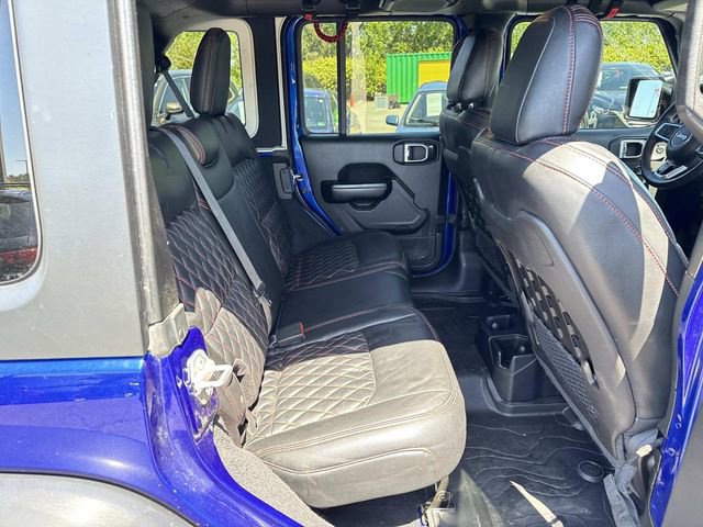 Used 2019 Jeep Wrangler Unlimited Rubicon w/ Cold Weather Group AWD/4WD image 11