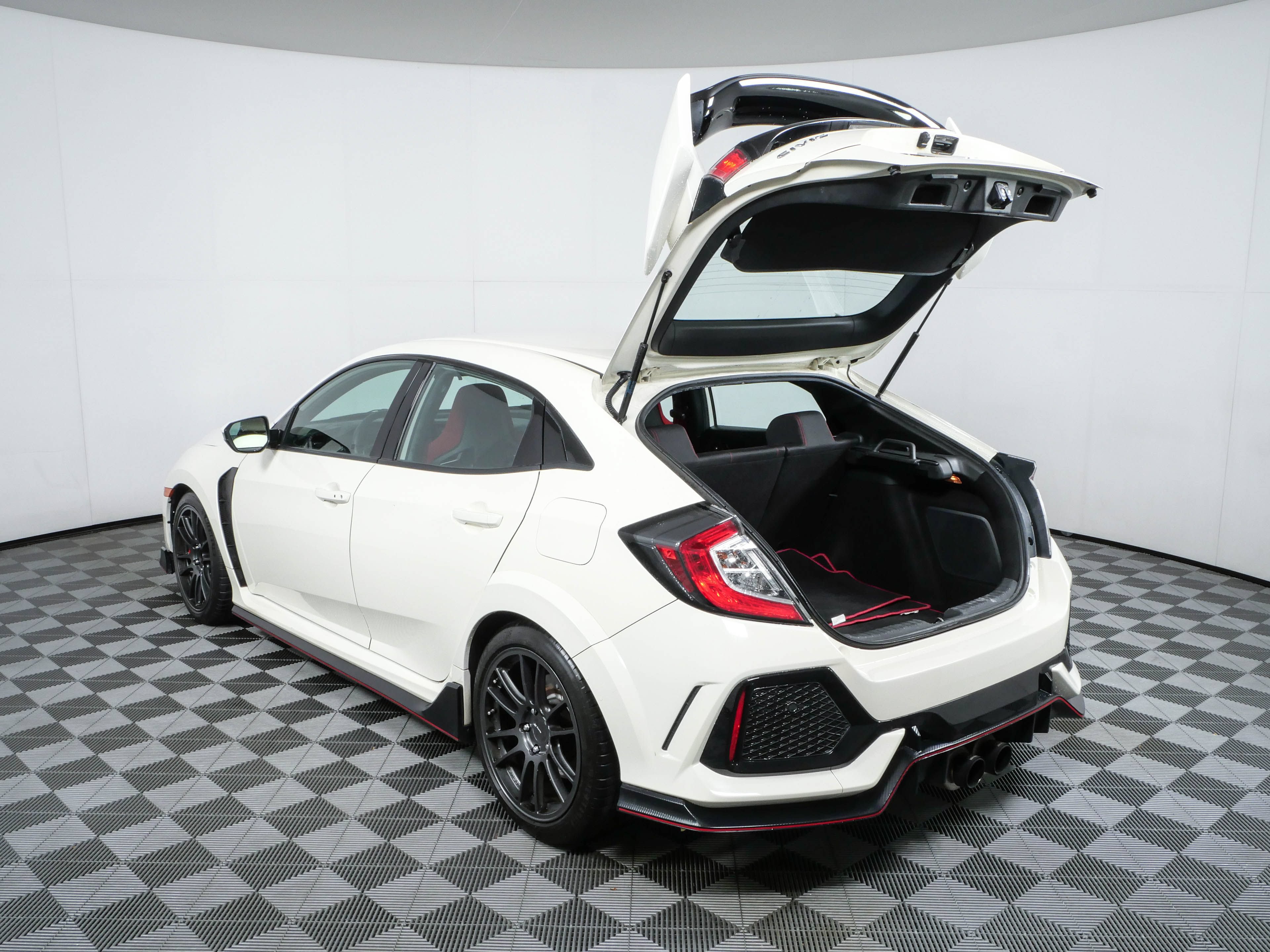 Used 2017 Honda Civic Type R image 30