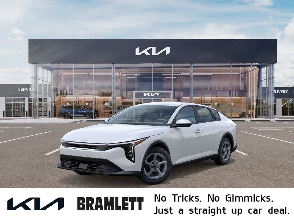 New 2025 Kia K4 LXS