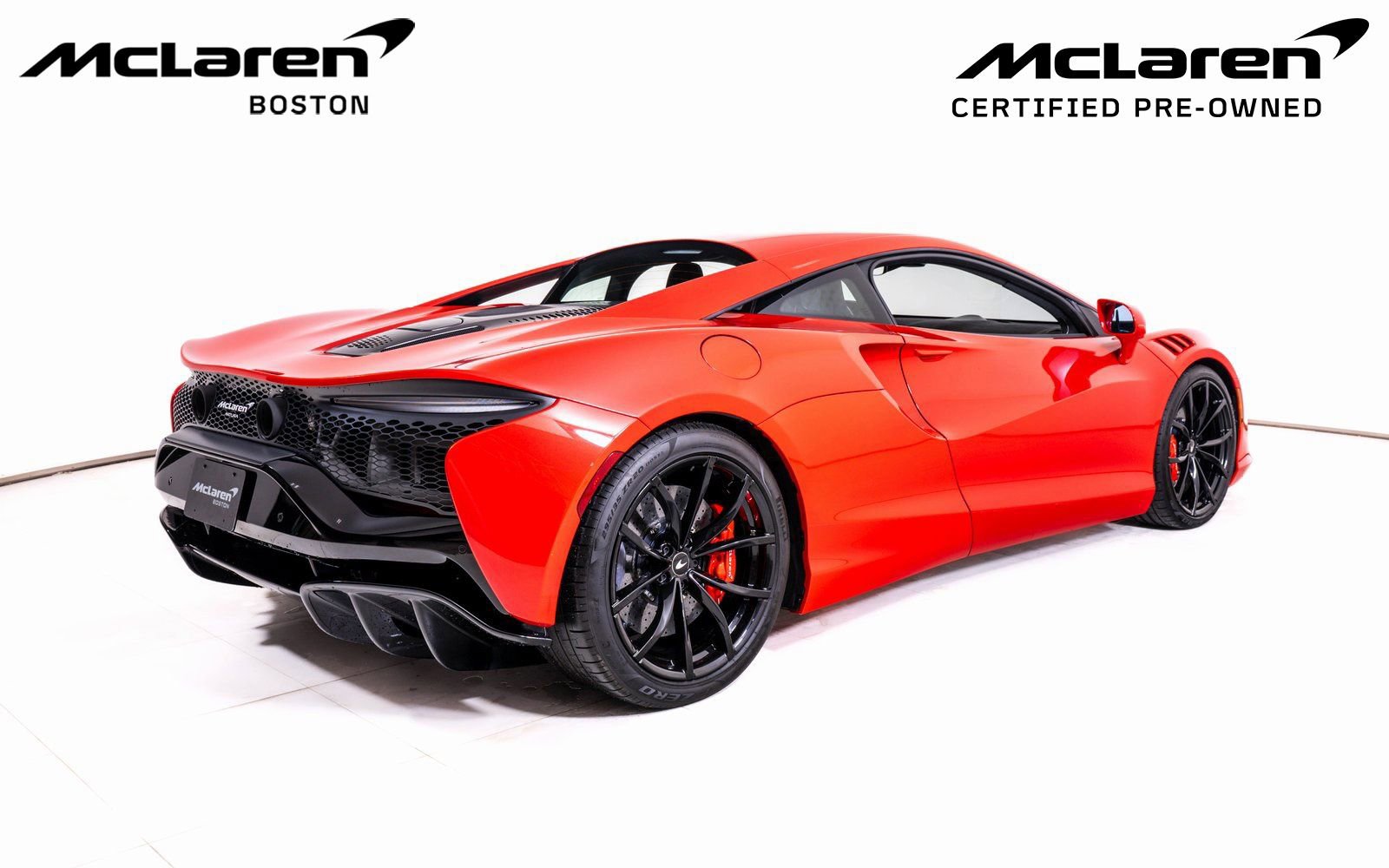 Used 2024 McLaren Artura image 5