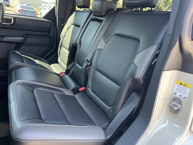 Used 2025 Ford Bronco Outer Banks AWD/4WD image 21