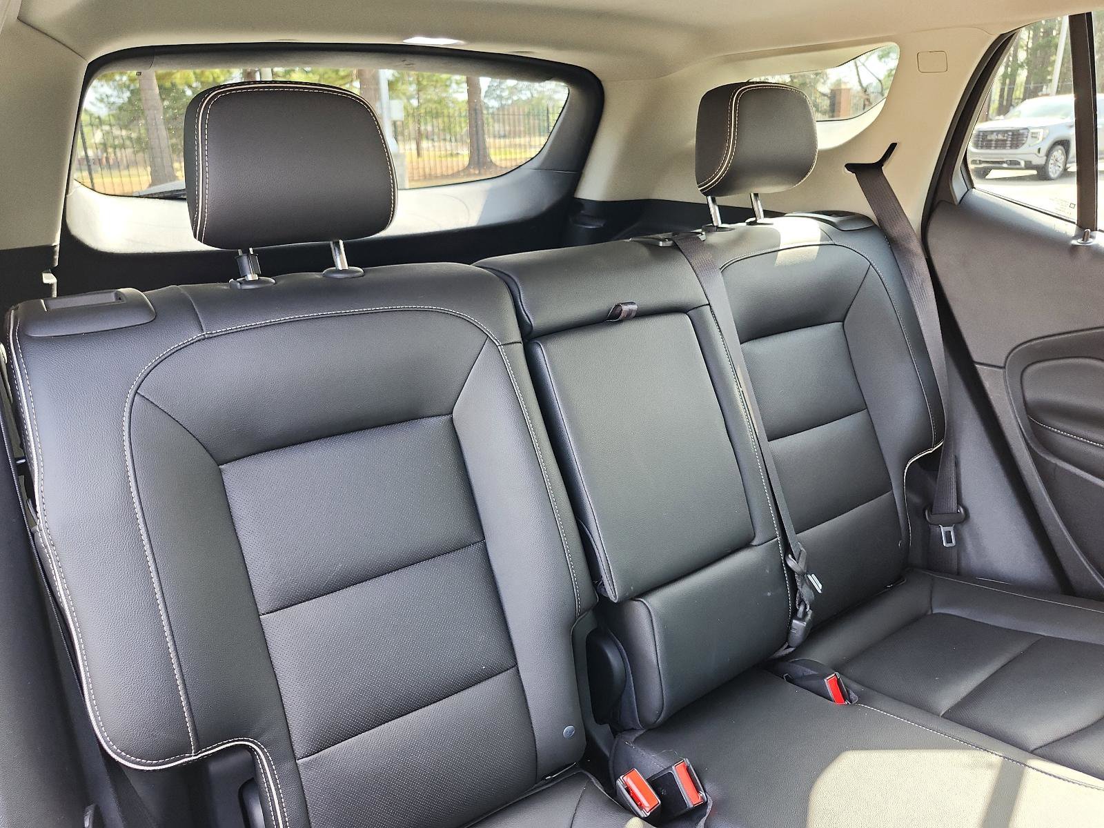 Used 2019 GMC Terrain Denali w/ Advanced Safety Package image 9