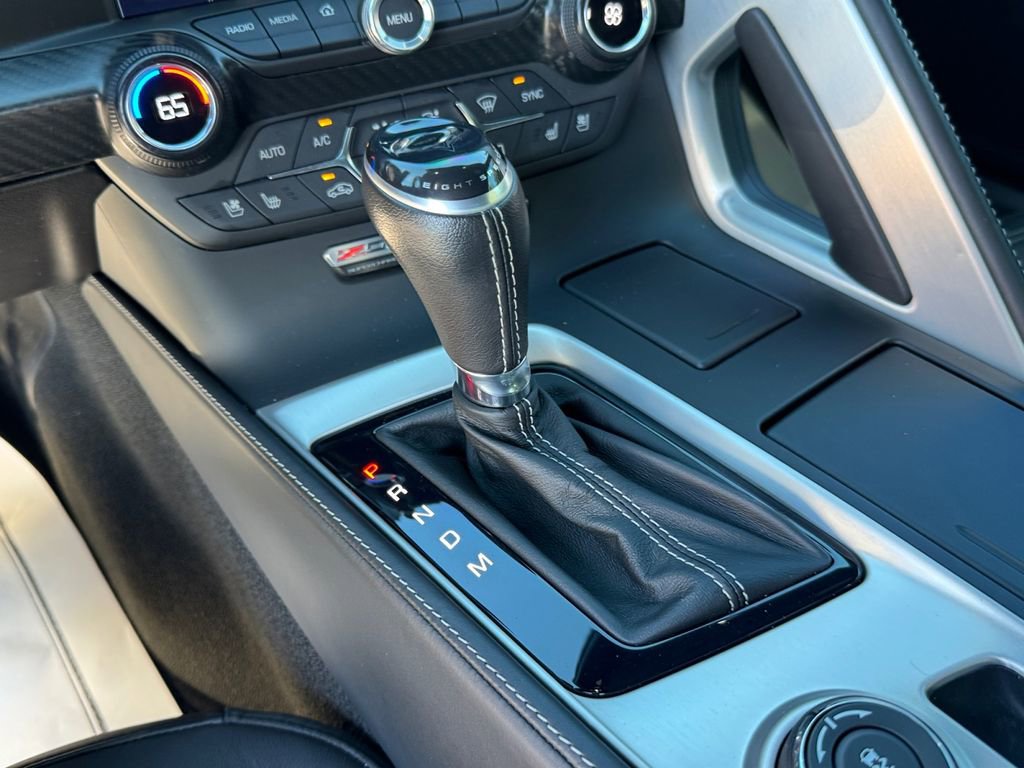 Used 2016 Chevrolet Corvette Z06 w/ 3LZ Preferred Equipment Group image 26