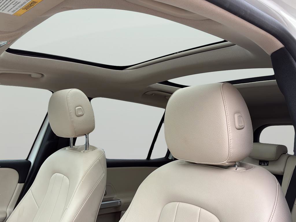 Used 2023 Mercedes-Benz GLB 250 image 15
