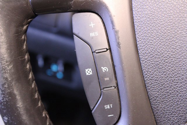 Used 2010 Chevrolet Suburban 2500 LT image 25