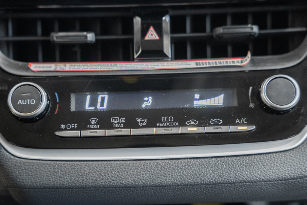 Certified 2025 Toyota Corolla LE w/ LE Premium Package FWD image 18