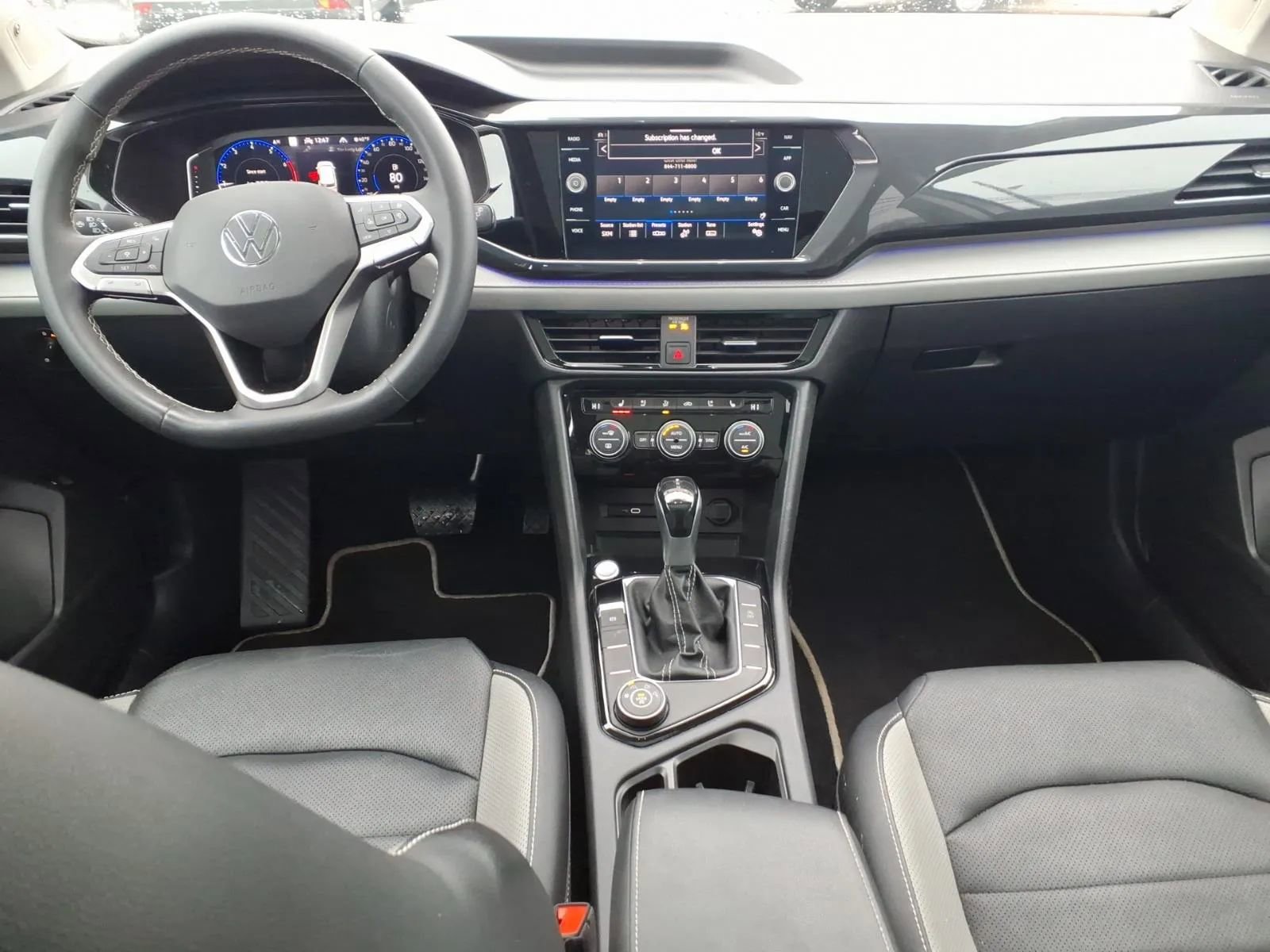 Used 2022 Volkswagen Taos SEL w/ Panoramic Sunroof Package AWD/4WD image 22