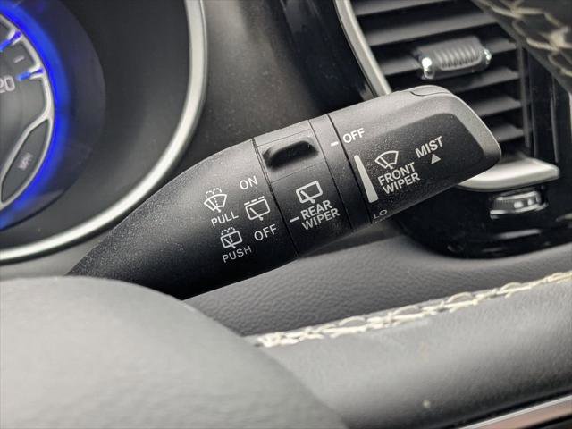 Certified 2024 Chrysler Pacifica Touring-L FWD image 29