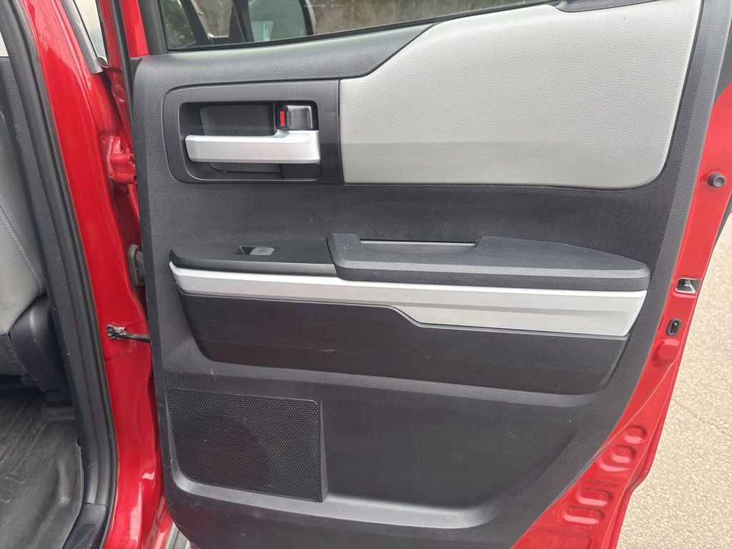Used 2014 Toyota Tundra Limited w/ Limited Premium Package image 22