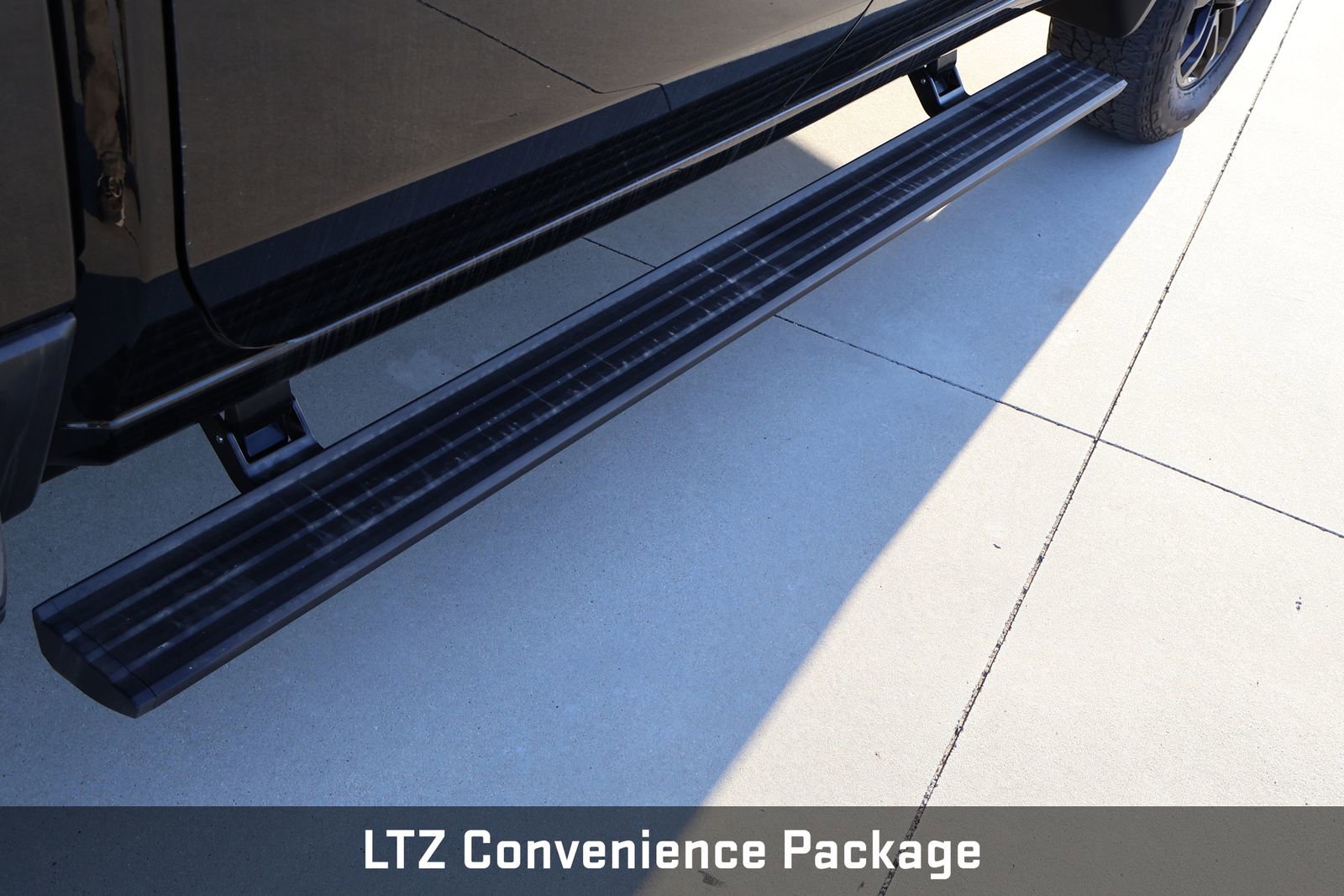 Used 2024 Chevrolet Silverado 2500 LTZ w/ LTZ Plus Package image 17