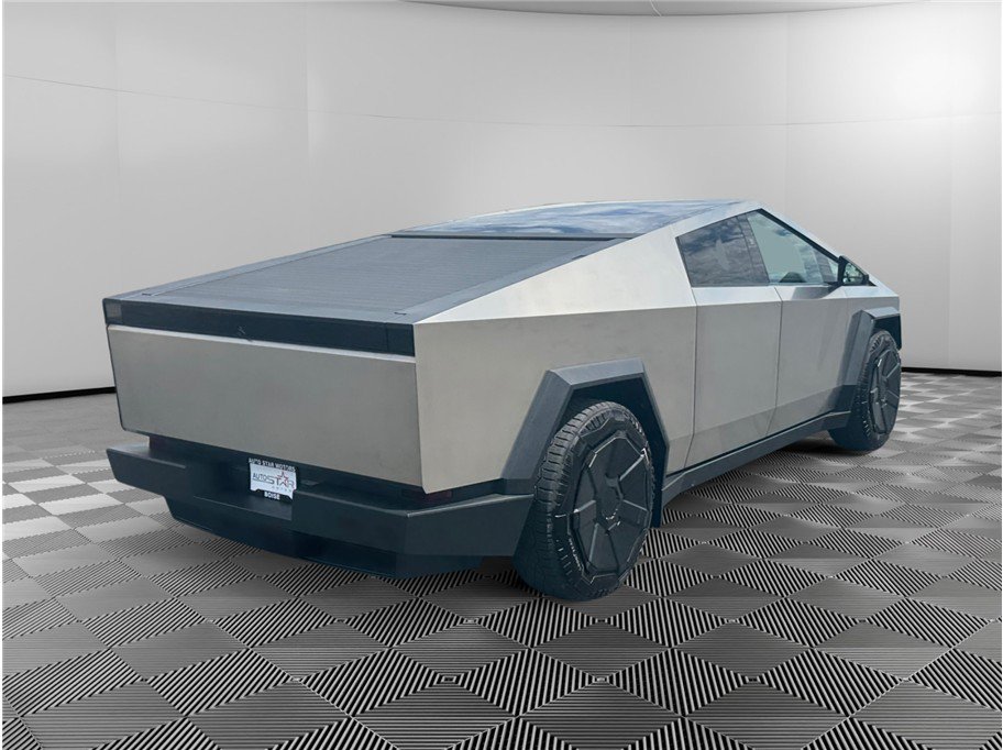 Used 2024 Tesla Cybertruck AWD Crew Cab image 5