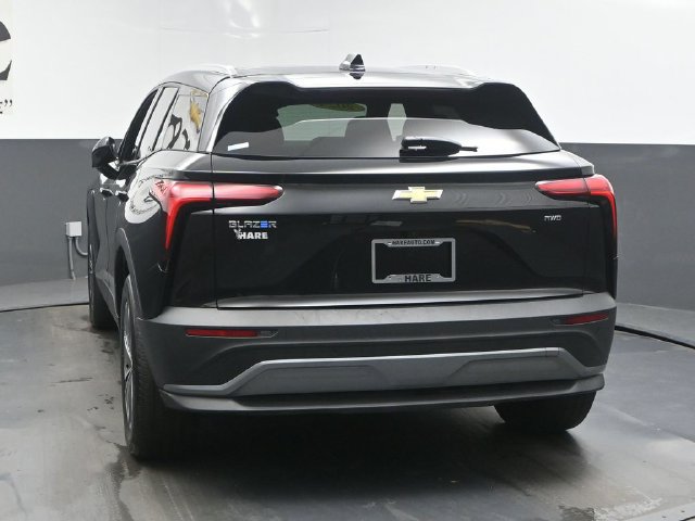 Used 2024 Chevrolet Blazer EV LT AWD/4WD image 39