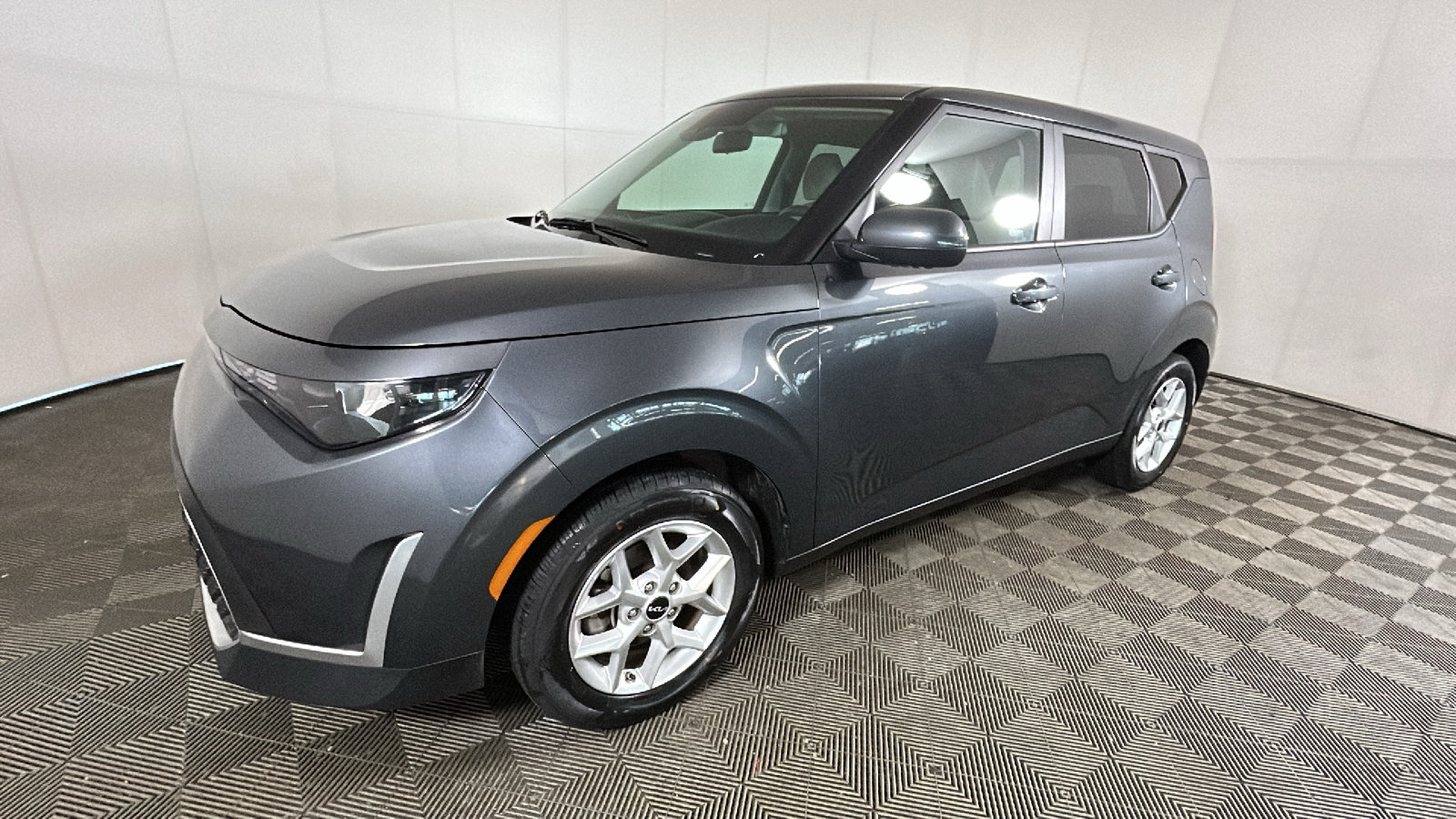 Used 2024 Kia Soul LX w/ Option Group 015 FWD image 6